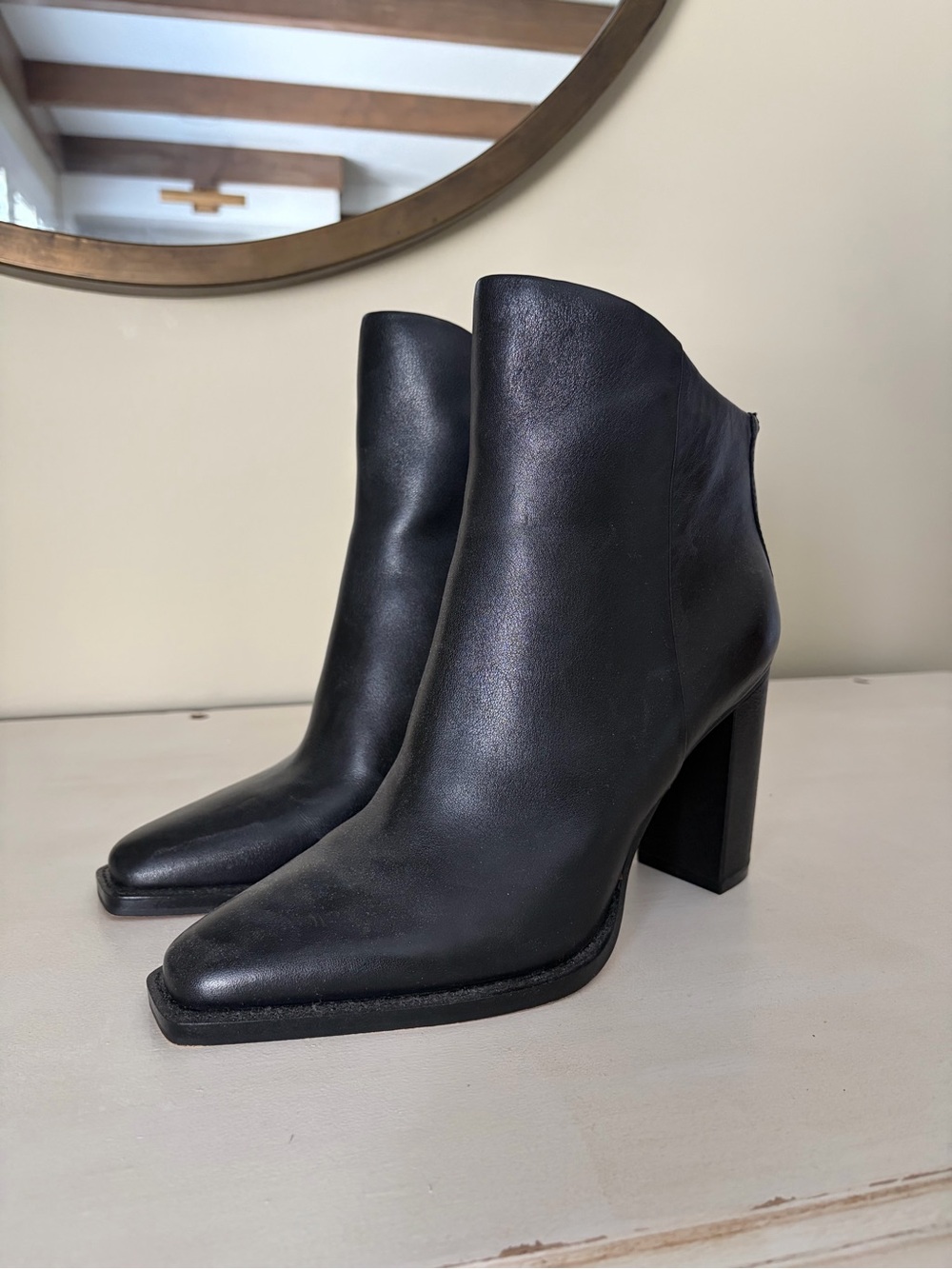 Vince Camuto Women's Black Leather Ankle Boots Size 8.5